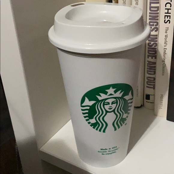 (2) Starbucks Grande Eco Friendly Reusable Plastic Cup - Picture 3 of 4